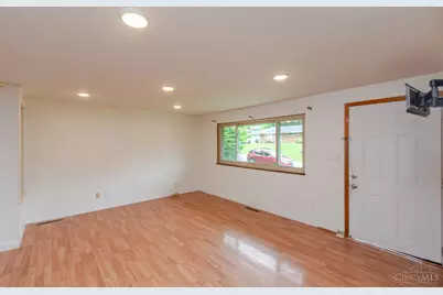 626 Upland Drive, West Carrollton, OH 45449 - Photo 6