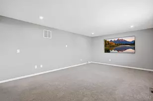 720 Kingly Terrace, South Lebanon, OH 45065 - Photo 8