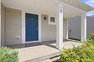720 Kingly Terrace, South Lebanon, OH 45065 - Photo 2