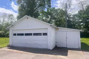231 S Main St, Bethel, OH 45106 - Photo 2