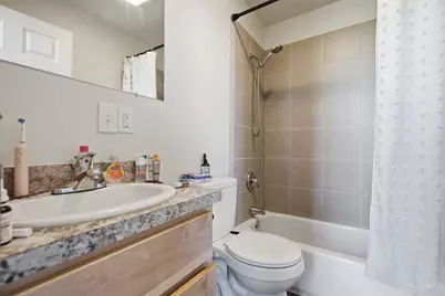 215 Warner Street, Cincinnati, OH 45219 - Photo 4