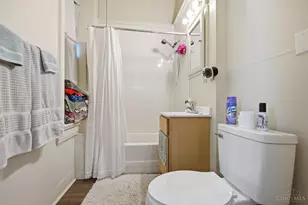215 Warner St, Cincinnati, OH 45219 - Photo 10