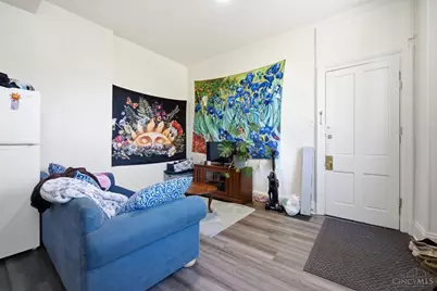 215 Warner Street, Cincinnati, OH 45219 - Photo 2