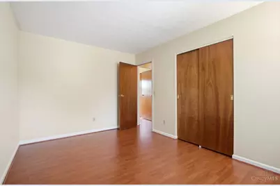 890 Summerfield Lane, Cincinnati, OH 45240 - Photo 8