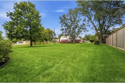890 Summerfield Lane, Cincinnati, OH 45240 - Photo 12