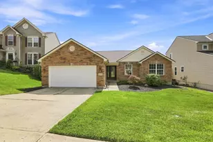 2949 Parkwalk Dr, Green Township, OH 45239 - Photo 1