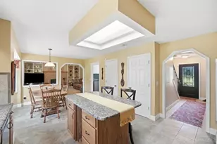 1835 Chardonnay Dr, Hamilton Township, OH 45152 - Photo 22
