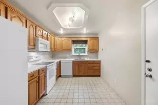 5594 Sunnywoods Ln, Green Township, OH 45239 - Photo 8