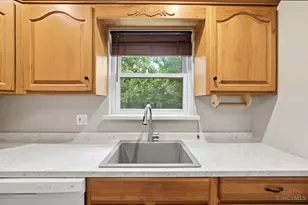 5594 Sunnywoods Ln, Green Township, OH 45239 - Photo 10