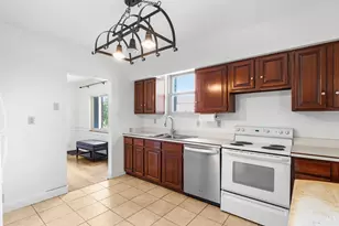 2402 Langdon Farm Rd, Cincinnati, OH 45237 - Photo 24