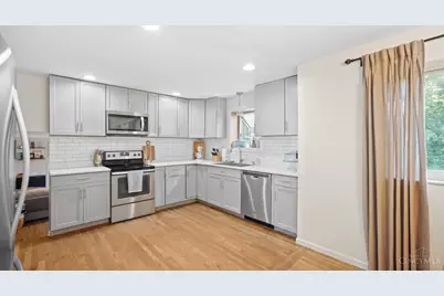 3588 Janlin Court, Cincinnati, OH 45211 - Photo 8