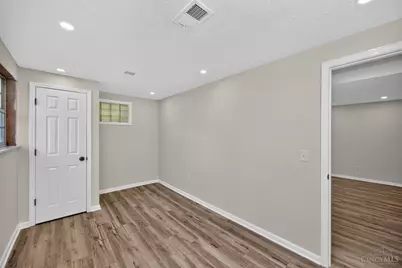 7954 Seward Avenue, Cincinnati, OH 45231 - Photo 36