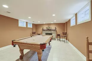 402 W Cliff Ln, Cincinnati, OH 45220 - Photo 32