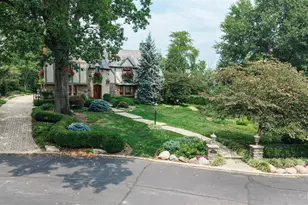 402 W Cliff Ln, Cincinnati, OH 45220 - Photo 60