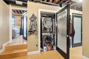 214 E 14th St, Cincinnati, OH 45202 - Photo 26