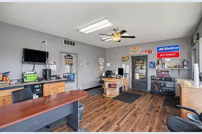 3528 Harrison Avenue, Cheviot, OH 45211 - Photo 6
