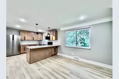 9661 Weik Road, Colerain Township, OH 45252 - Photo 12