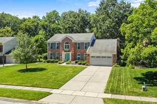 995 Nottingham Dr, Cincinnati, OH 45255 - Photo 2