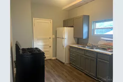737 Wells Street, Cincinnati, OH 45205 - Photo 4