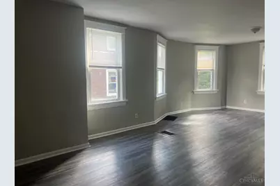 737 Wells Street, Cincinnati, OH 45205 - Photo 2