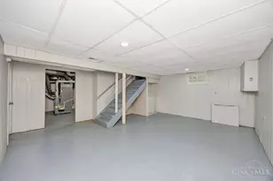 6920 Gloria Dr, Cincinnati, OH 45239 - Photo 32