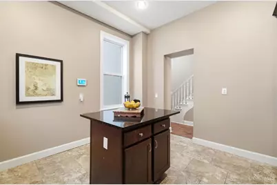 558 Milton Street, Cincinnati, OH 45202 - Photo 16