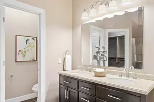 558 Milton St, Cincinnati, OH 45202 - Photo 22