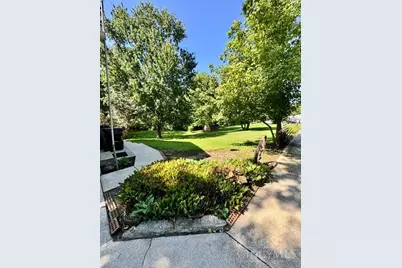392 E St Rt 350, Washington Township, OH 45177 - Photo 4