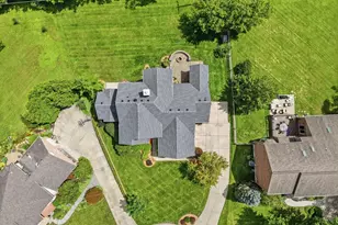 7945 Woodglen Dr, West Chester, OH 45069 - Photo 4