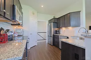 4362 Waters Edge Ln, Turtle Creek Township, OH 45036 - Photo 12