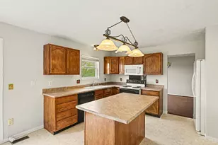 1000 Lofton Dr, Englewood, OH 45315 - Photo 14