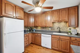 5577 Raceview Ave, Cincinnati, OH 45248 - Photo 12