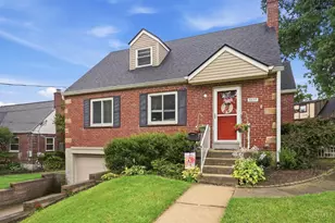 5577 Raceview Ave, Cincinnati, OH 45248 - Photo 2