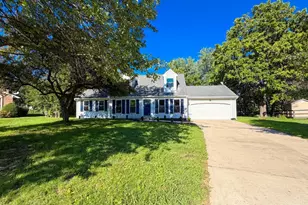 8212 Chestnut Hill Ct, West Chester, OH 45069 - Photo 2