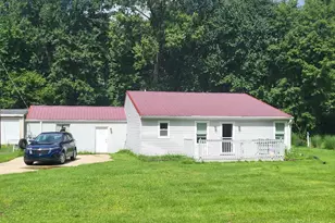 16705 Edgington Rd, Sterling Township, OH 45176 - Photo 2