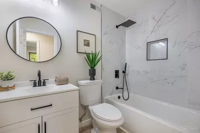 8249 Lakenoll Court, West Chester, OH 45069 - Photo 16