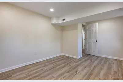 8249 Lakenoll Court, West Chester, OH 45069 - Photo 22