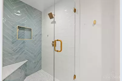 5814 Montgomery Road, Cincinnati, OH 45212 - Photo 8