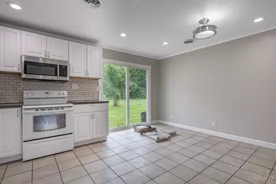 3382 Valley Wood Dr, Kettering, OH 45429 - Photo 8