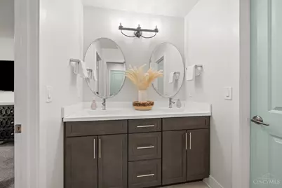 1325 Republic #A, Cincinnati, OH 45202 - Photo 44