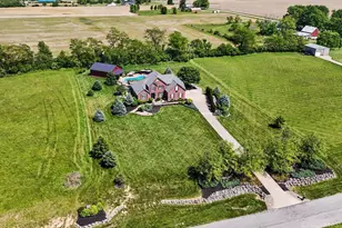 158 Lisle Ln, Washington Township, OH 45054 - Photo 2
