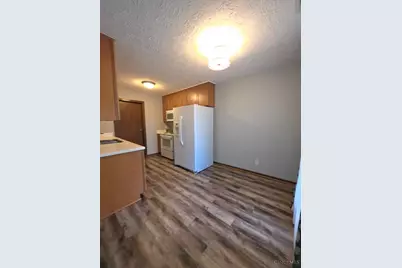 2050 Sunset Drive, Hamilton, OH 45013 - Photo 6