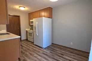 2050 Sunset Dr, Hamilton, OH 45013 - Photo 6