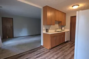 2050 Sunset Dr, Hamilton, OH 45013 - Photo 8