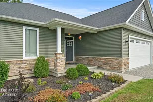 138 Seminole Dr, Franklin Township, OH 45171 - Photo 2