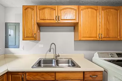 6687 Hubbard Drive, Huber Heights, OH 45424 - Photo 8