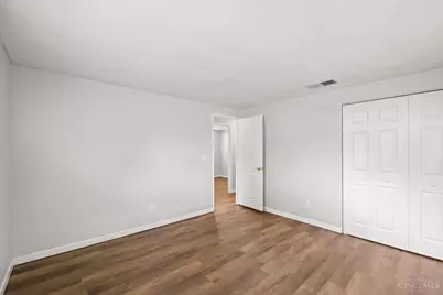 6687 Hubbard Drive, Huber Heights, OH 45424 - Photo 10
