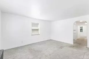 7119 Eastlawn Dr, Cincinnati, OH 45237 - Photo 6