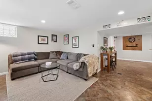 6700 Sampson Ln, Silverton, OH 45236 - Photo 30
