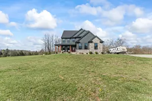 2425 Middleboro Rd, Washington Township, OH 45113 - Photo 4